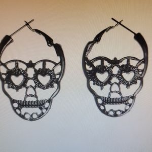Retro Skull Earrings